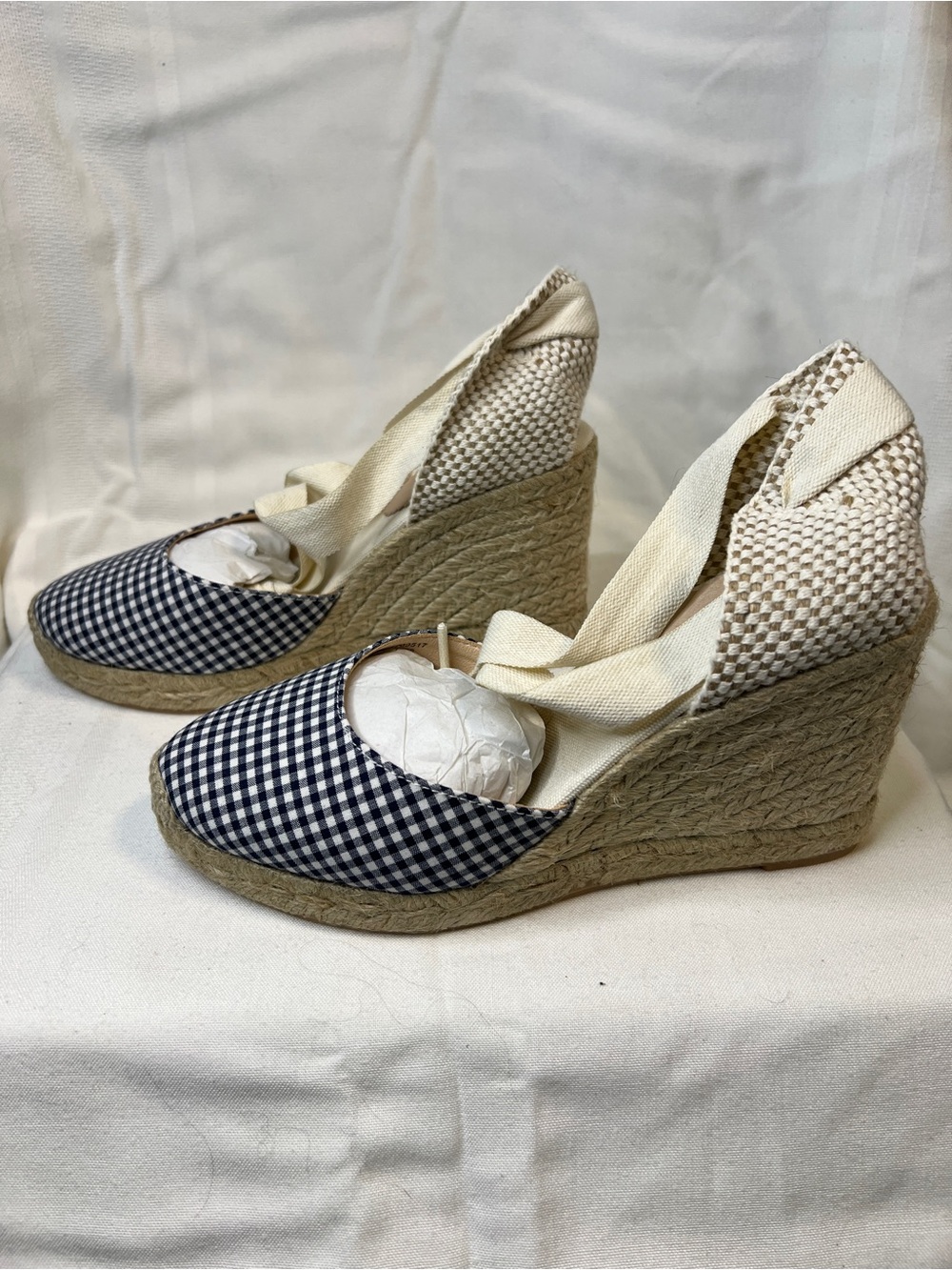 NIB J. Crew Navy Gingham Espadrille Wedge with Cream Ties. Women’s size 7